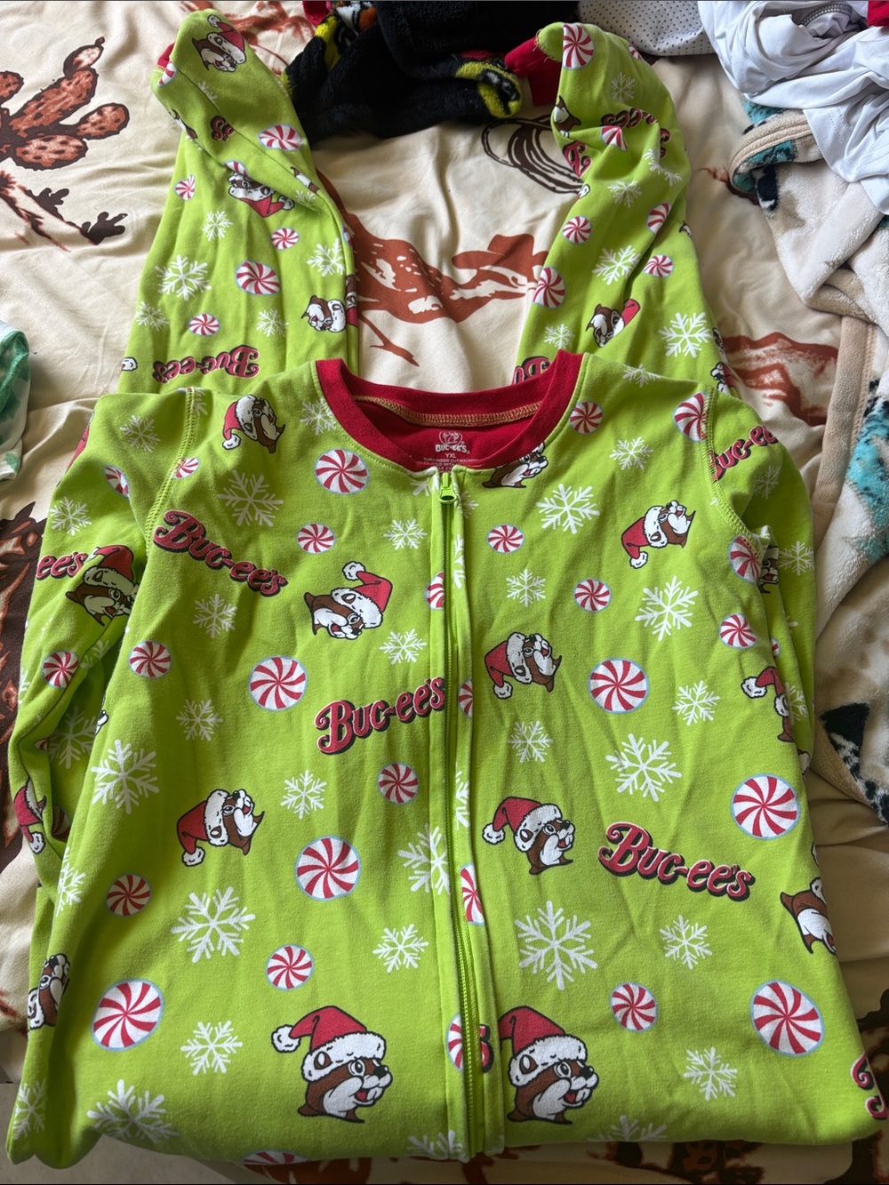 Buc-ee’s YXL Pajama Onsie